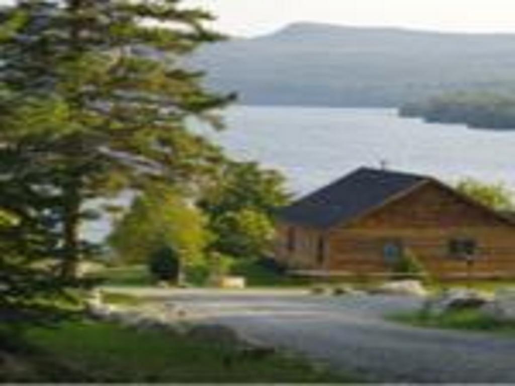 Willoughvale Inn Westmore Newport المظهر الخارجي الصورة