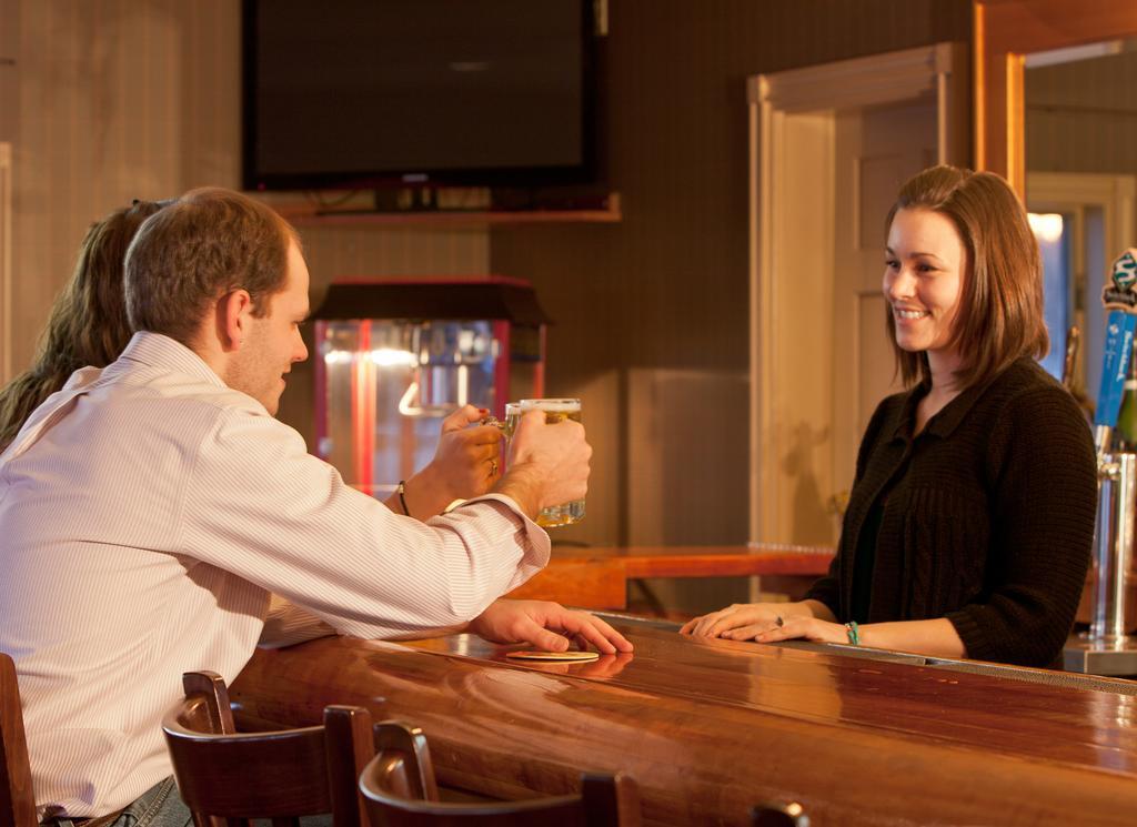 Willoughvale Inn Westmore Newport المظهر الخارجي الصورة